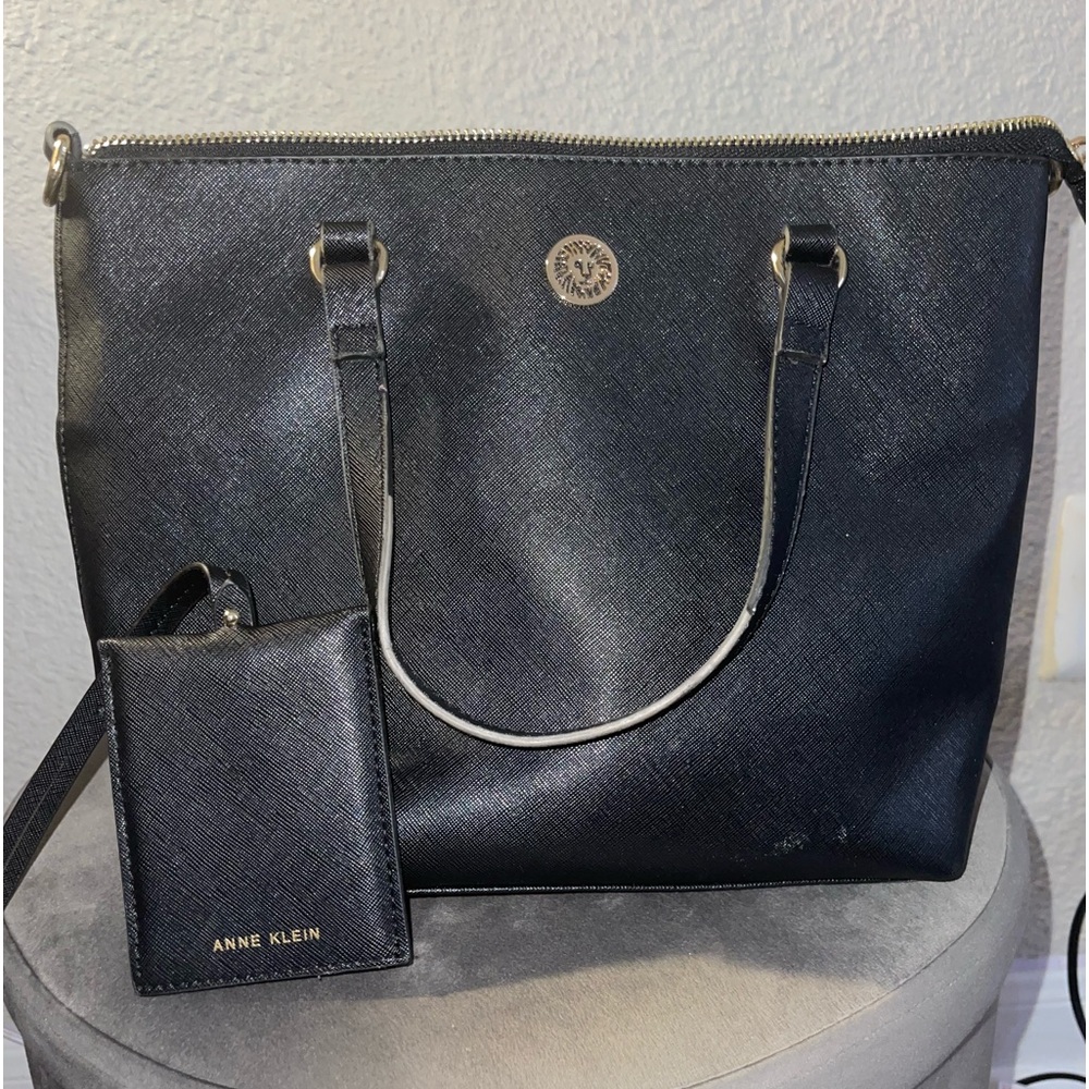 Black Anne Klein used bag